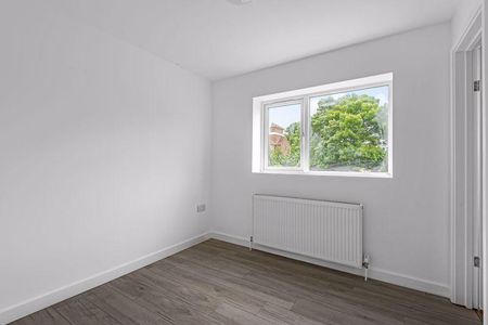 6 bedroom terraced house to rent - Photo 3