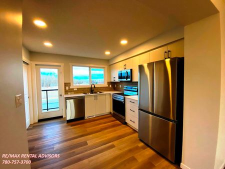 487 Desrochers Boulevard Southwest - Photo 5