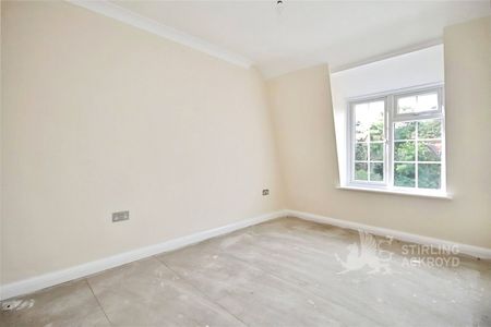 London Road, Guildford, Surrey, GU4 7JS - Photo 2