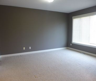 For Lease - 117 Thornbury Crescent, South of Baseline to Knoxdale, ... - Photo 4