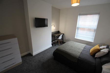 Kelsall Terrace, Hyde Park, LS6 1RD, Leeds - Photo 3