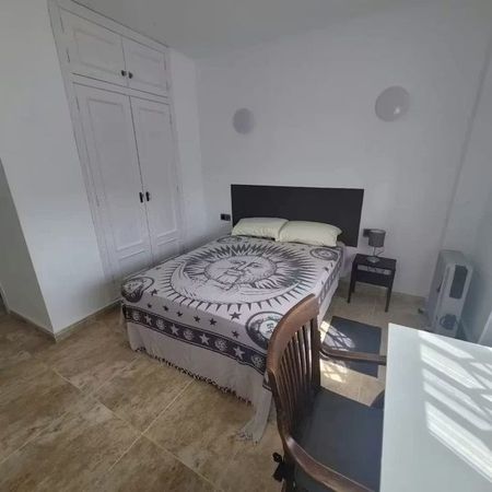 Avenida 1 de Mayo, Alfara del Patriarca, Valencian Community 46115 - Photo 5