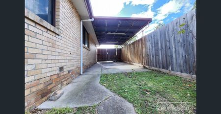 4 Bedroom family home - Photo 2