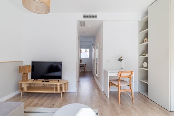 Calle de Teruel, Madrid, Community of Madrid 28020 - Photo 1