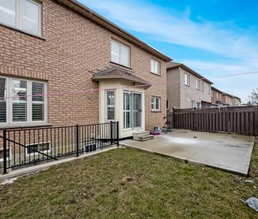 For Lease - 50 Marbleseed Crescent Unit# MAIN LEVEL, Brampton, Ontario - Photo 3