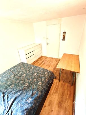 Room in a Shared Flat, London, SW9 - Photo 1