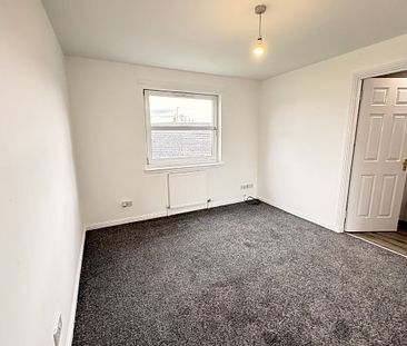 2 Bed, First Floor Flat - Photo 6
