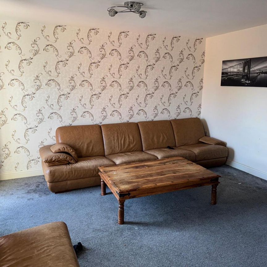 Flat 6, Clifton House, Merridale Road, Wolverhampton, West Midlands, WV3 9RY - Photo 1