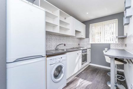 1 bedroom flat to rent - Photo 2