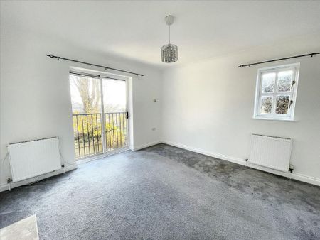 4 bedroom end of terrace house to rent - Photo 4