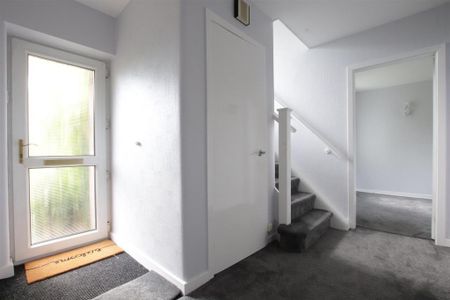 3 bedroom detached house to rent - Photo 5
