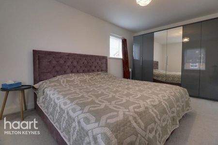 4 bedroom detached house to rent - Photo 4