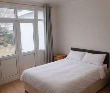 Gainsborough Gardens, London, NW11 - Photo 5