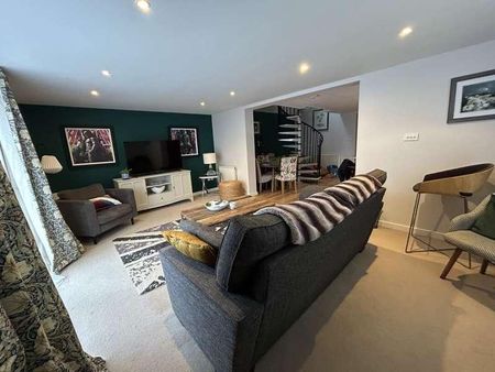 Upper Green, Hungerford, RG17 - Photo 2