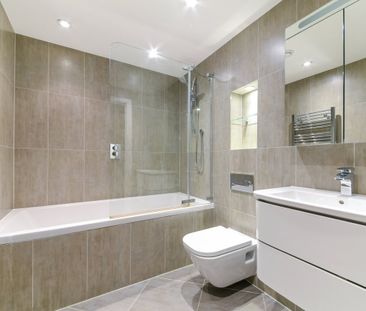 2 Bed Flat, Holman Road, SW11 - Photo 6