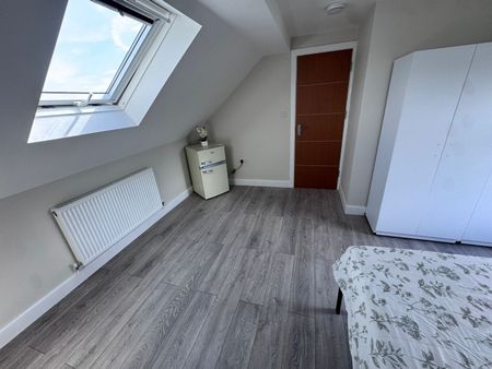 Room in a Shared House, Stonebridge Lock Cottages, N17 - Photo 3