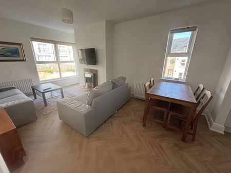 19 West Strand Avenue (STUDENT LET), Portrush, BT56 8FR - Photo 3