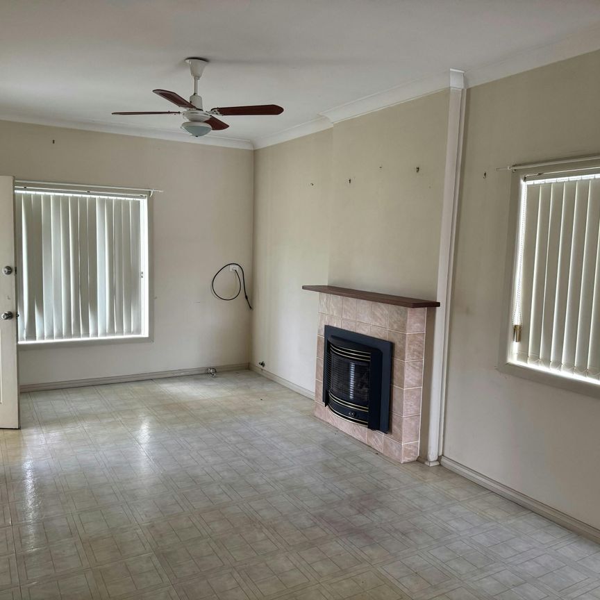 Low Maintenance Three Bedroom Home - Photo 1