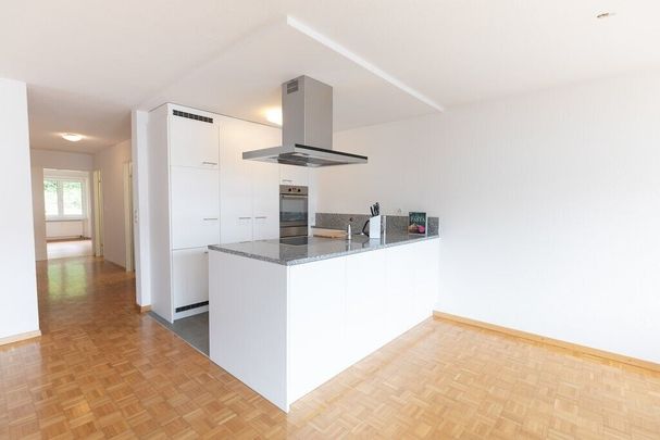 Wonderful house in idyllic residential area - Photo 1