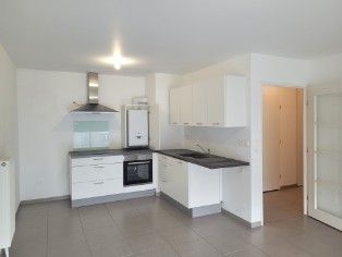 Location Appartement 3 pièces 64m² VALENCIENNES 59300 - Photo 2