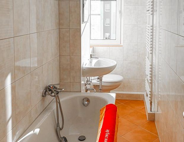 Wohnvergnügen verteilt auf 2 Zimmer - Photo 1