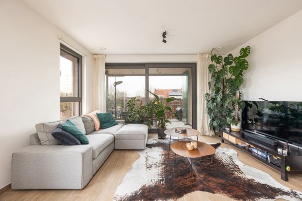 Recent 2-slaapkamerappartement met terras en autostaanplaats - Photo 1