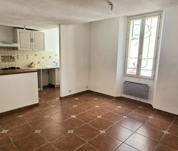 Location Appartement 3 pièces 47m² GONFARON 83590 - Photo 1