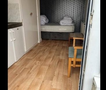 Studio Flat, Forty Lane, HA9 - Photo 6