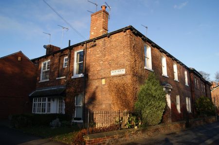 Bede House, College Grove Road, Wakefield - Photo 3