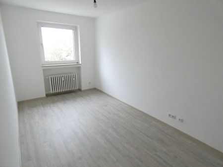 Wunderschöne Wohnung mit Balkon - Photo 2