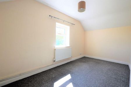 3 bedroom detached house to rent - Photo 3