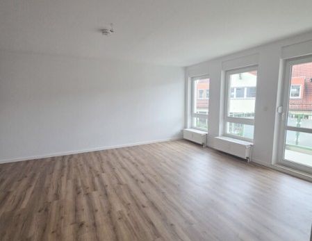 3-Raum mit Balkon, Tiefgarage und Stellplatz! - Photo 1