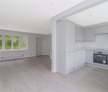 3 bedroom end of terrace house to rent - Photo 5