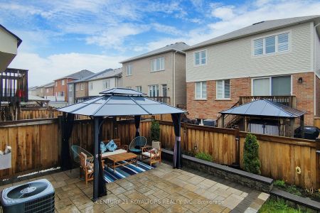 Detached Home For Lease | W9031533 - Photo 5