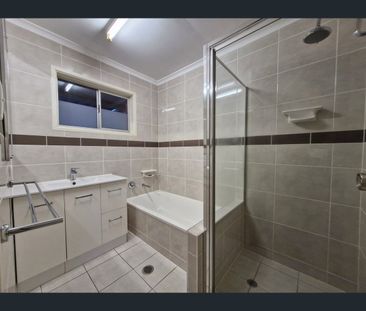16 Tina St, Redland Bay, Qld 4165 - Photo 3