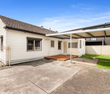 Freshly Updated 3-Bedroom Home in Prime Springvale Location - Photo 1