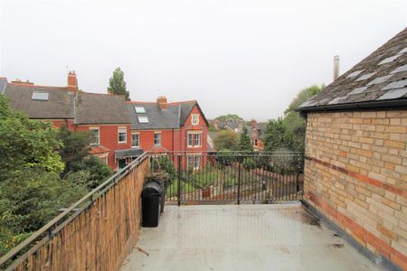 3 bedroom apartment to rent - Photo 5