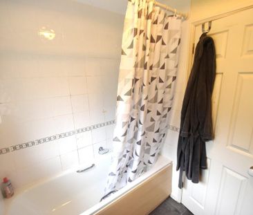 3 bedroom detached house to rent - Photo 2