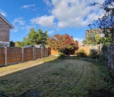 3 bedroom semi-detached house to rent - Photo 6