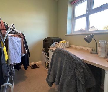 3 bedroom semi-detached house to rent - Photo 3