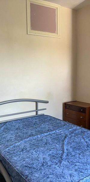 1 Bedroom For Rent - Photo 2