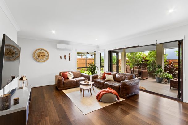 3 Woodgate Street, Oxley QLD 4075 - House For Rent - $900 | Domain - Photo 1