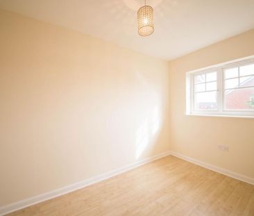 2 bedroom semi-detached house to rent - Photo 2