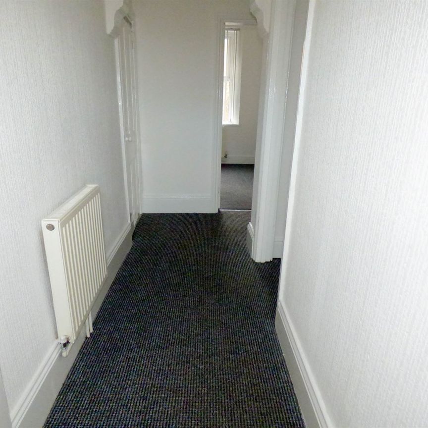 2 bed flat to rent in Springfield Terrace, Felling, NE10 - Photo 1