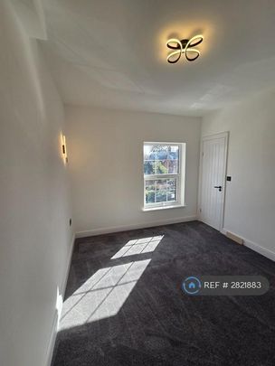 3 bedroom end of terrace house to rent - Photo 1