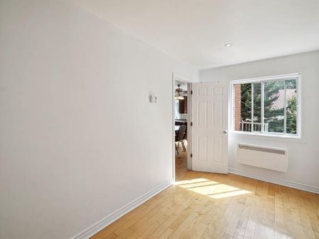 6672 28e Avenue - Photo 2