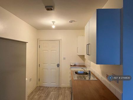 1 bedroom flat to rent - Photo 3