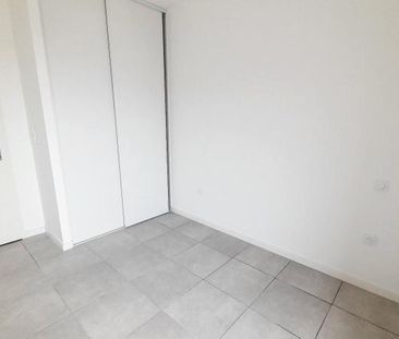 Location Appartement 4 pièces 78m² LA ROCHELLE 17000 - Photo 5