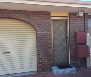 This delightful 3 bedroom rear villa is located in the rear of a qu... - Photo 6