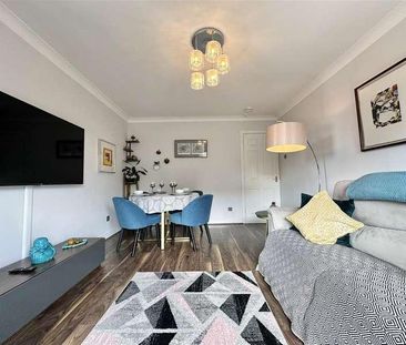 Riverside Court, Leeds, LS1 - Photo 2